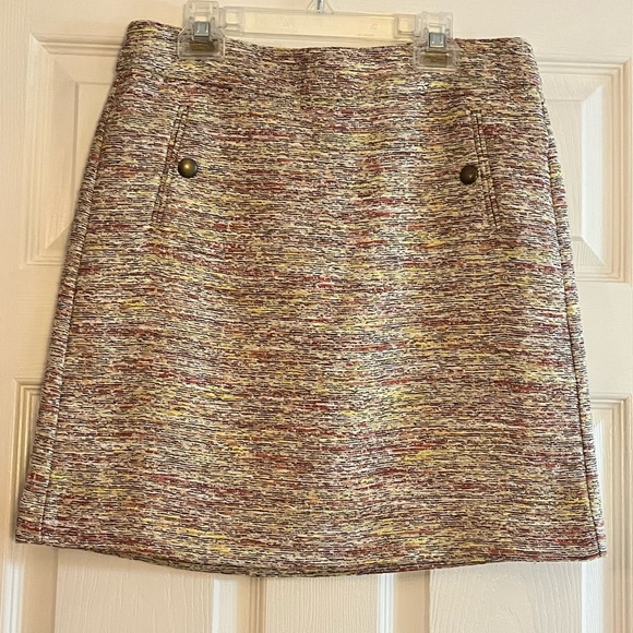 LOFT Dresses & Skirts - Loft/women’s tweed skirt, size 0, 18” long